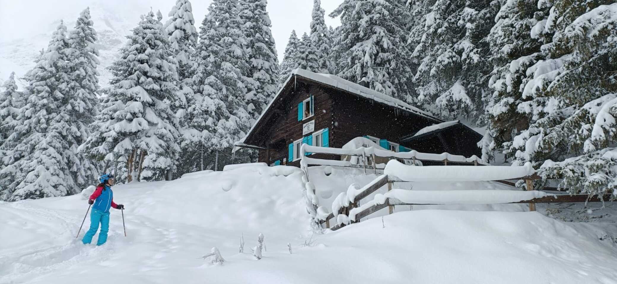 Madrisahütte im Schnee | © DAV Karlsruhe